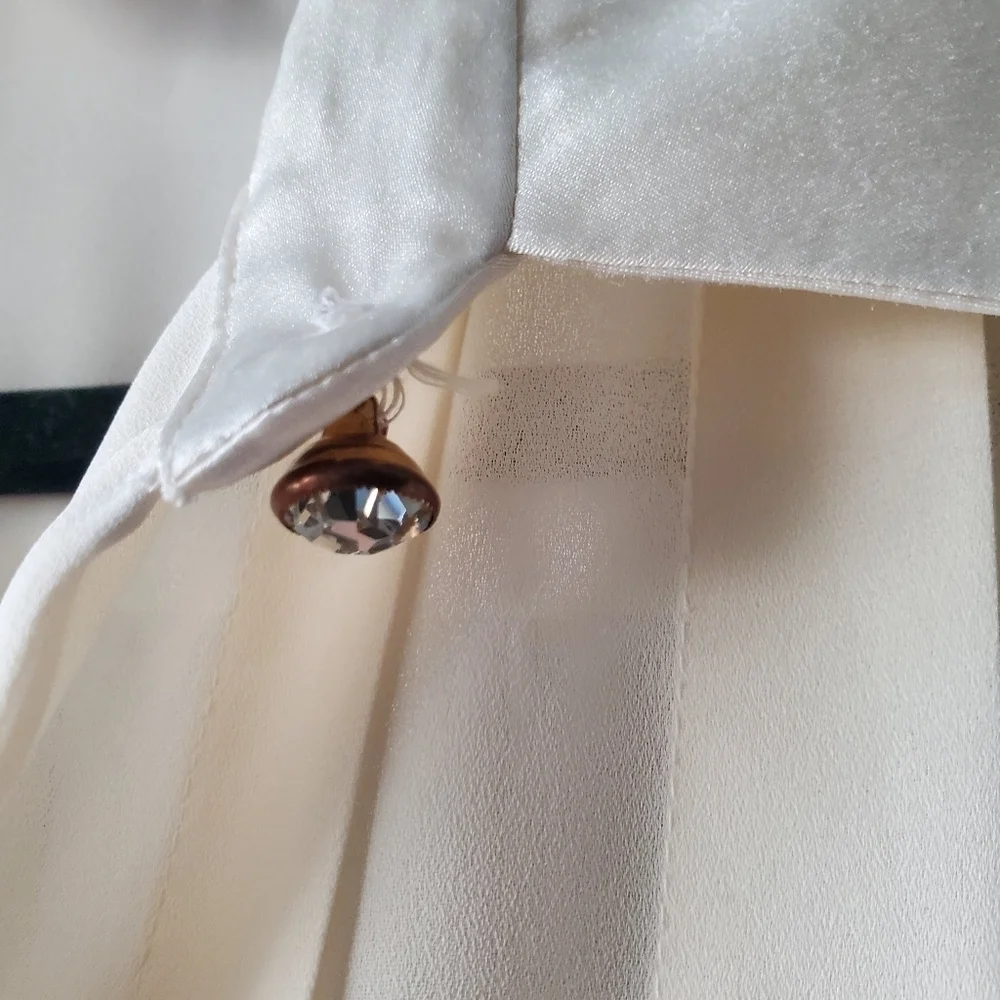 Dior Cream Pleated Blouse - Picture 3 of 8